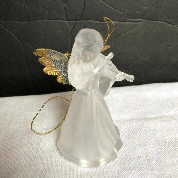 Angel Playing Violin Ornament - Picture 1 of 3